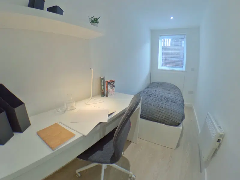 2 Bed Apartment Double Room photo 2